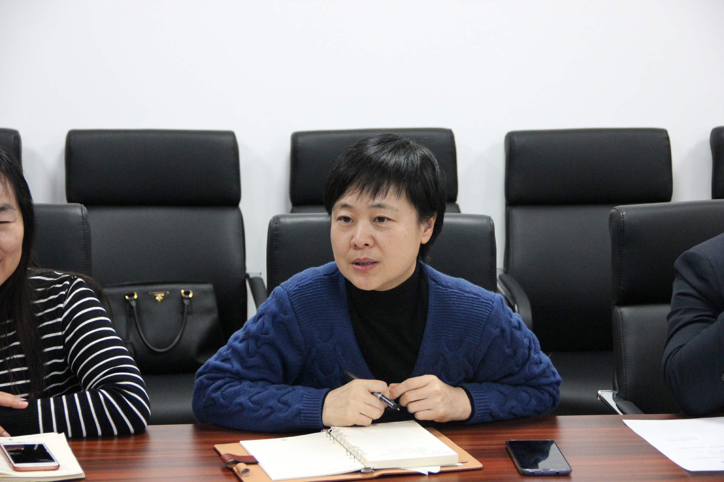 2.校区主管周建萍副校长主持